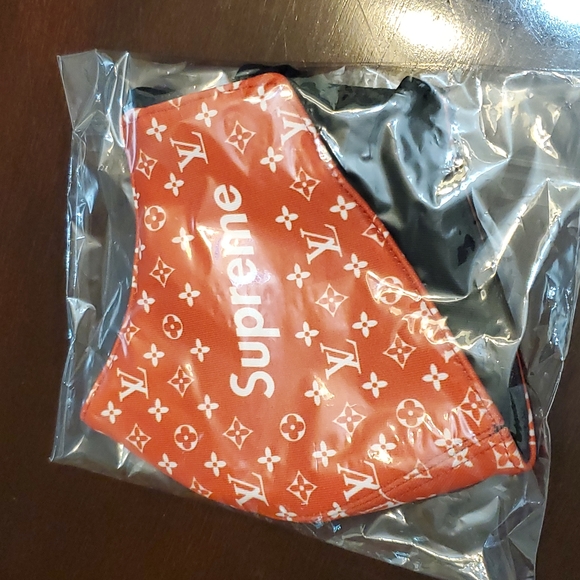 Signature Mask - Picture 2 of 2